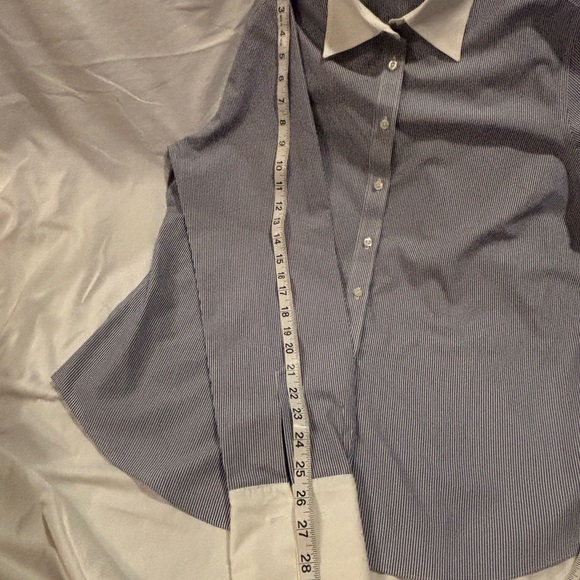 Used Women’s Brooks Brothers Size 14 Blue Striped Shirt with White Accents - Picture 10 of 11
